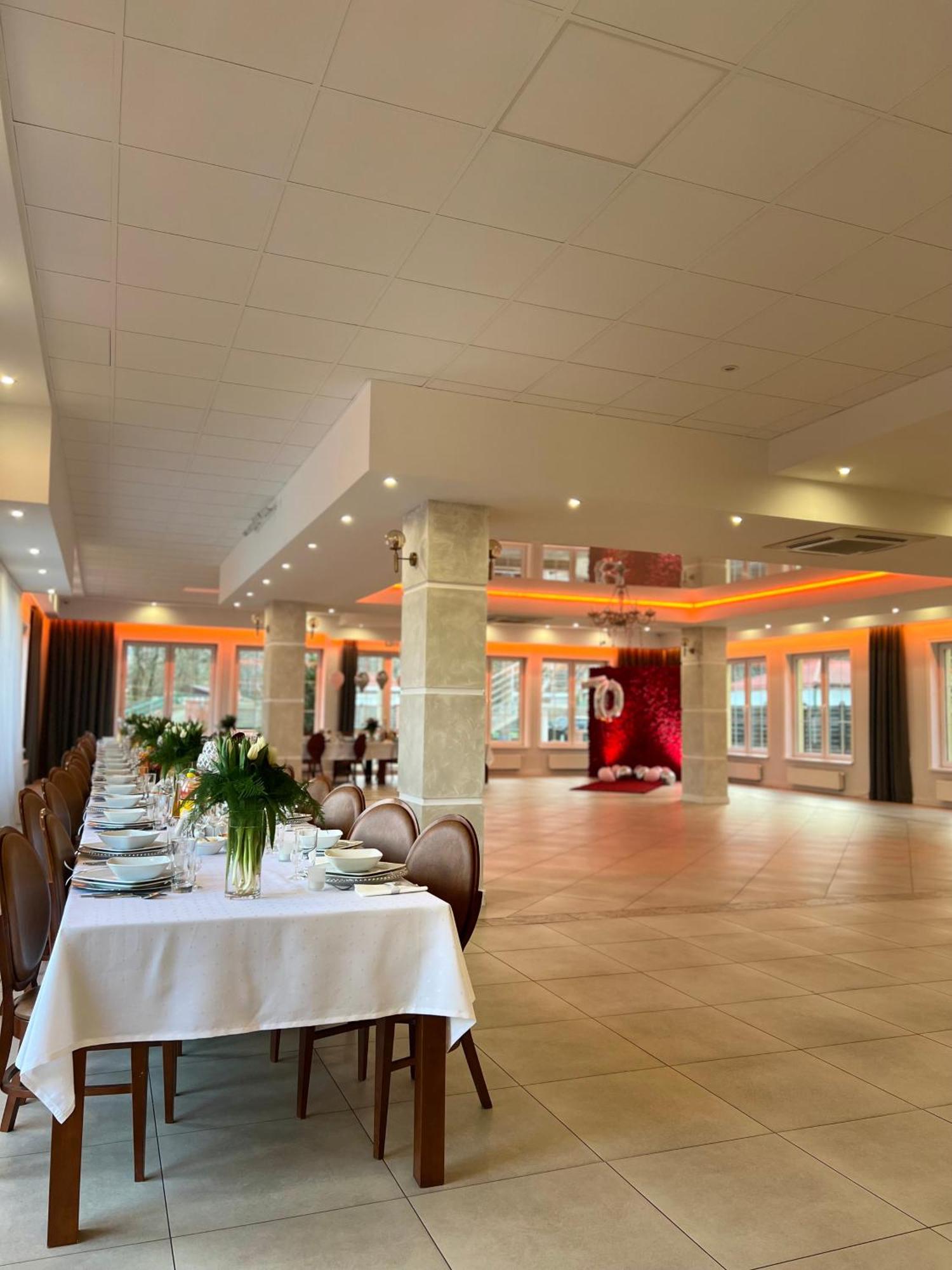 Włocławek Pensjonat I Klub Jezdziecki Michelin מראה חיצוני תמונה