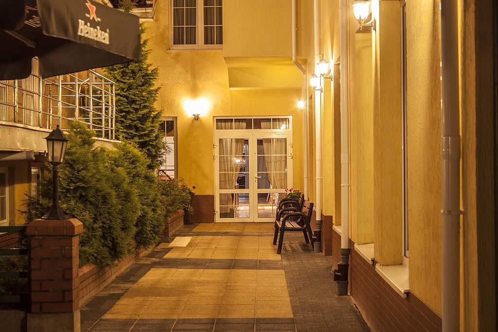 Włocławek Pensjonat I Klub Jezdziecki Michelin מראה חיצוני תמונה